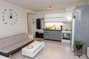 Elegant Apartment Piraeus